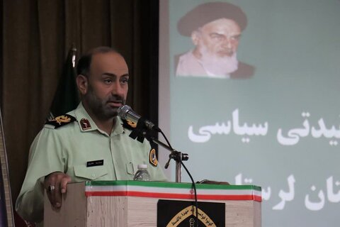 تصاویر مراسم تودیع و معارفه رئیس عقیدتی سیاسی فرمانده انتظامی لرستان