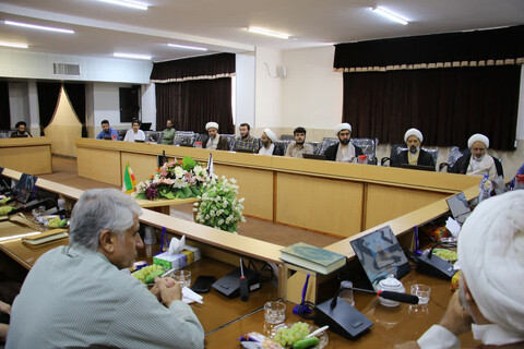 تصاویر/مراسم بزرگداشت ابن سینا در حوزه علمیه اصفهان