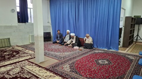 تصاویر/بازدید مدیر حوزه علمیه خواهران استان مرکزی از مدرسه علمیه مهدیه خنداب