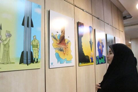 تصاویر افتتاحیه جشنواره ملی کارتون و کاریکاتور ای ایران در خرم آباد