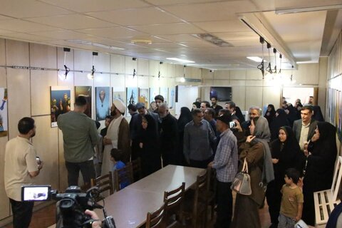 تصاویر افتتاحیه جشنواره ملی کارتون و کاریکاتور ای ایران در خرم آباد