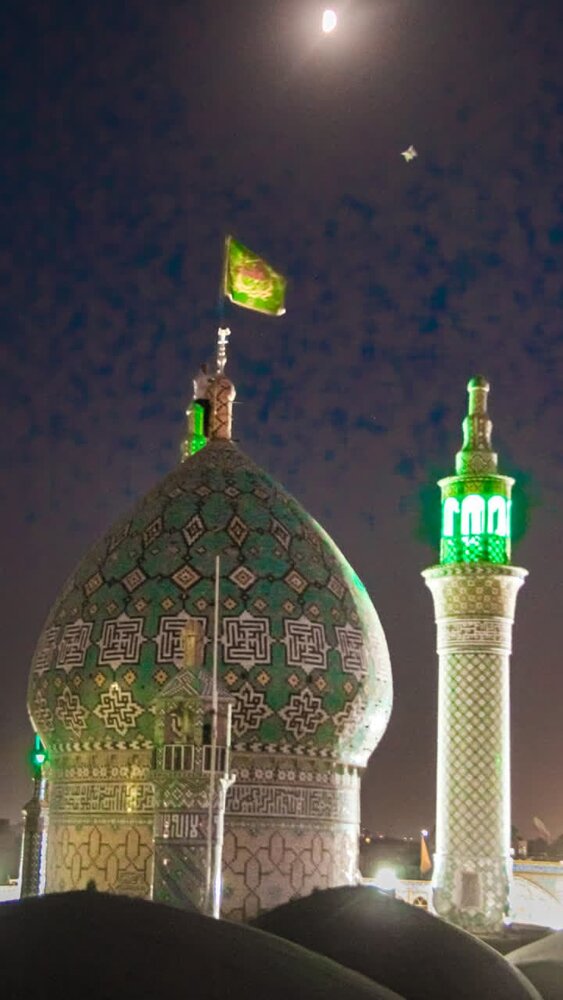 تصاویر/تعویض پرچم و نقاره‌ زنی درنجف ایران همزمان با آغاز امامت حضرت مهدی(عج)