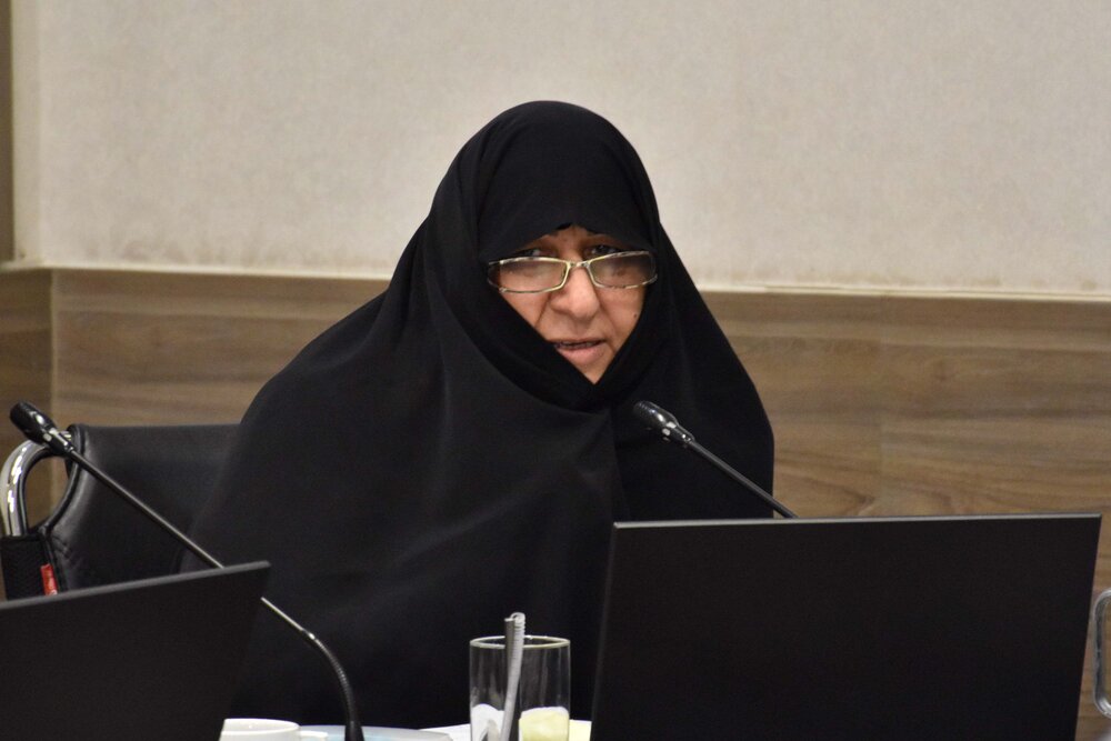 جایگاه بانوی طلبه در تراز تمدن نوین اسلامی /تحول در حوزه‌های علمیه نیازمند تغییر نگرش و بینش است