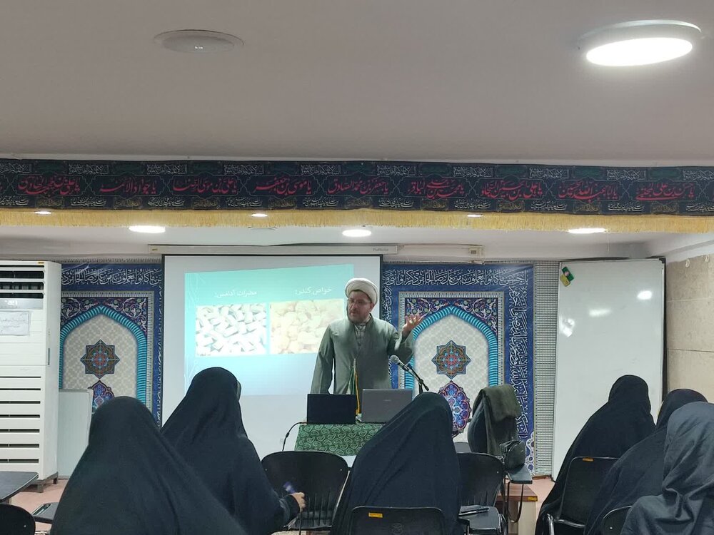 نقش محوری تغذیه حلال و مهارت‌های ارتباطی در تربیت نسل نو