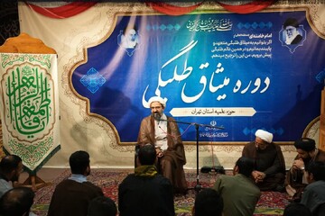 طلاب، مجاهدان فرهنگی هستند/ طلاب باید اهل جهاد علمی باشند