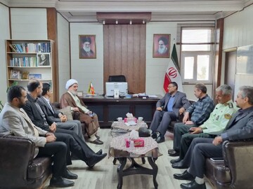 دیدار امام جمعه و مسئولین بویین زهرا با فرماندار شهرستان بویین زهرا