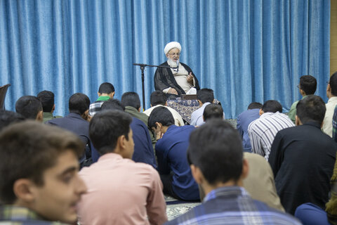 دیدار طلاب جدیدالورود مدرسه علمیه کاظمیه با امام جمعه یزد