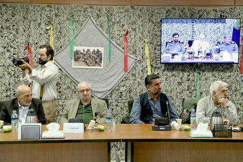 تصاویر/ رونمایی از کتاب «بچه‌های نامنظم منظم» در موزه ملی انقلاب اسلامی و دفاع مقدس