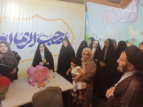 تصاویر حضور نماینده ولی فقیه در لرستان از جشن های آغاز امامت عصر(عج)