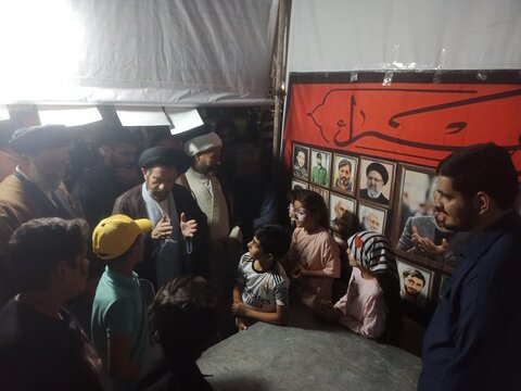 تصاویر حضور نماینده ولی فقیه در لرستان از جشن های آغاز امامت عصر(عج)