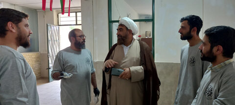 تصاویر / بازدید مدیر حوزه علمیه قزوین از فعالیتهای گروه جهادی طلاب حوزه علمیه  استان قزوین