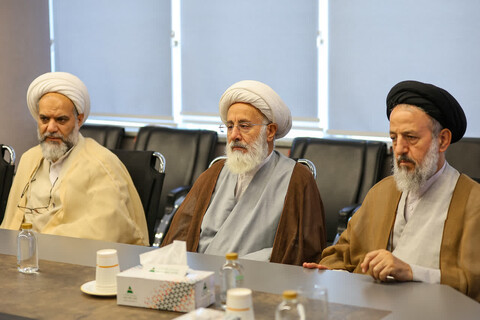 تصاویر/  دیدار نماینده ولی فقیه در استان آذربایجان شرقی با مدیرعامل و مسئولان منطقه آزاد ارس