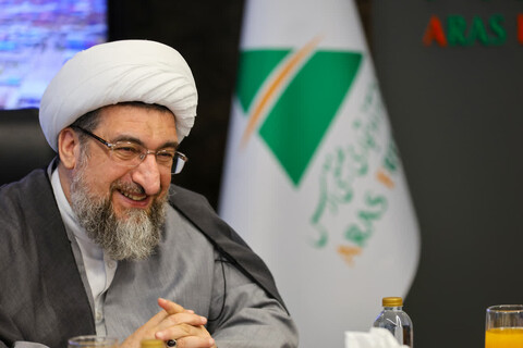 تصاویر/  دیدار نماینده ولی فقیه در استان آذربایجان شرقی با مدیرعامل و مسئولان منطقه آزاد ارس