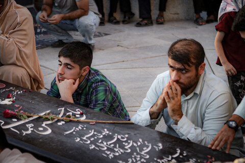 تصاویر/زیارت قبور شهدا و علما شهر همدان توسط داوطلبان حوزه علمیه استان همدان