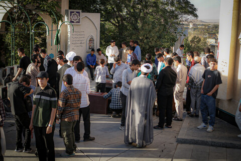 تصاویر/زیارت قبور شهدا و علما شهر همدان توسط داوطلبان حوزه علمیه استان همدان