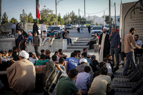 تصاویر/زیارت قبور شهدا و علما شهر همدان توسط داوطلبان حوزه علمیه استان همدان
