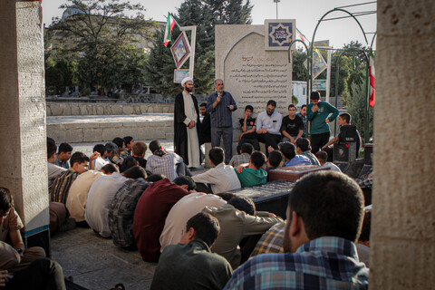 تصاویر/زیارت قبور شهدا و علما شهر همدان توسط داوطلبان حوزه علمیه استان همدان