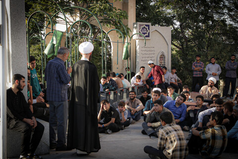 تصاویر/زیارت قبور شهدا و علما شهر همدان توسط داوطلبان حوزه علمیه استان همدان