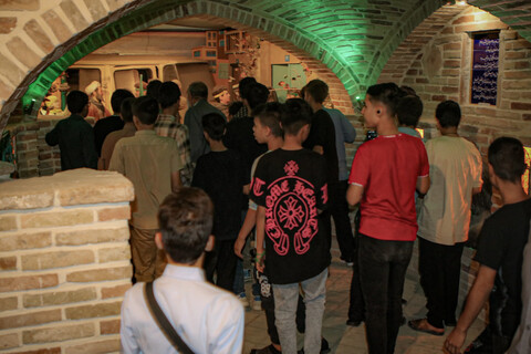 تصاویر/بازدید داوطلبان حوزه علمیه استان همدان از باغ موزه دفاع مقدس همدان