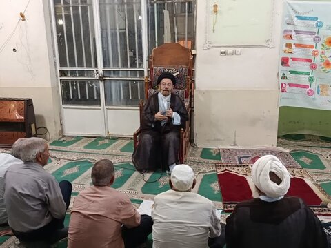 ‌تصاویر اقامه نماز مغرب و عشا در مسجد امام صادق(ع)محله اسدآبادی خرم آباد