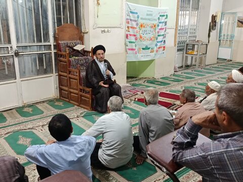 ‌تصاویر اقامه نماز مغرب و عشا در مسجد امام صادق(ع)محله اسدآبادی خرم آباد