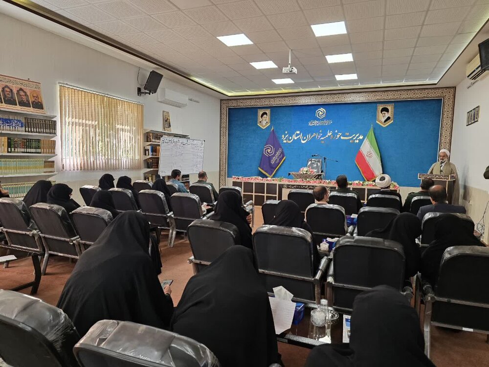 قدرت ایمان و ایستادگی ملت ایران معادلات قدرتهای جهانی را بر هم زد