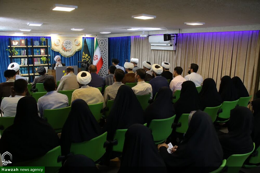 آغاز سلسله نشست های علمی «از خاتم تا خاتم» در مسجد جمکران