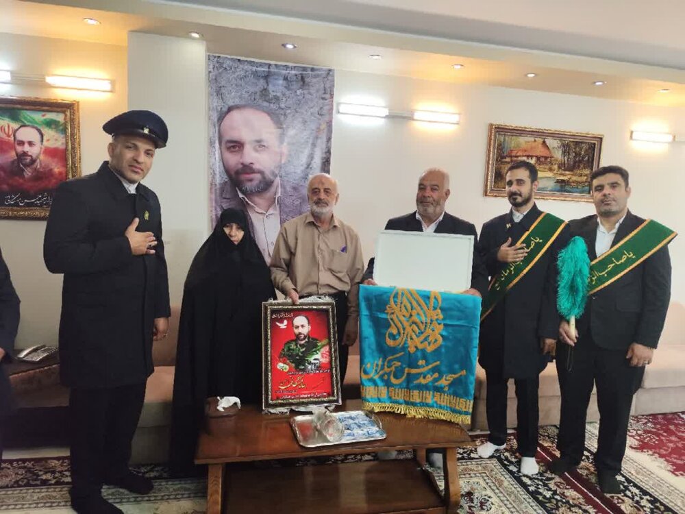تکریم ۱۱۰ خانواده شهید جنگ تحمیلی دوم توسط سفیران مهدوی مسجد جمکران