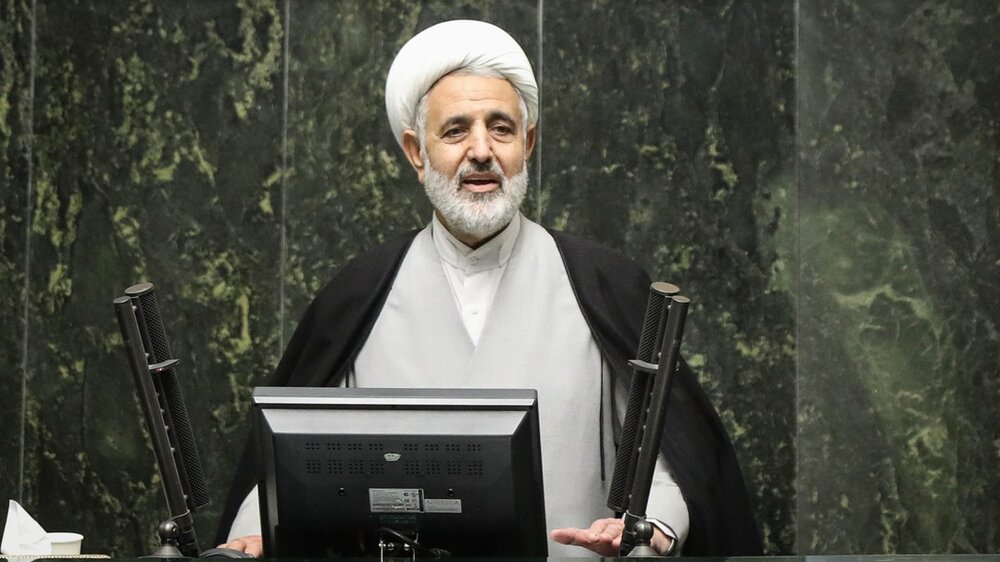 بیش از ۱۰۰ نماینده خواستار بازگشت مجلس به جلسات حضوری شدند بیش از ۱۰۰ نماینده خواستار بازگشت مجلس به جلسات حضوری شدند