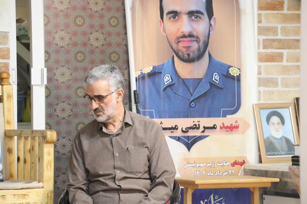 تصاویر دیدار رئیس شورای هماهنگی تبلیغات اسلامی خراسان رضوی با خانواده شهید مرتضی میثمی