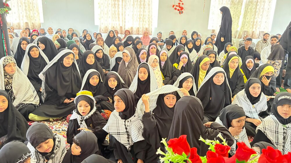 श्रीनगर; रोनी मोहल्ला डल में जामिया बाबुल-इल्म के नए भवन के उद्घाटन समारोह मे सैकड़ों छात्रों ने भाग लिया श्रीनगर; रोनी मोहल्ला डल में जामिया बाबुल-इल्म के नए भवन के उद्घाटन समारोह मे सैकड़ों छात्रों ने भाग लिया