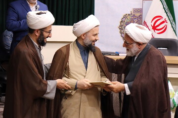 حوزه علمیه حرف‌های نو و کاربردی دارد / رهبر معظم انقلاب توجه ویژه‌ای به حوزه‌های علمیه دارند