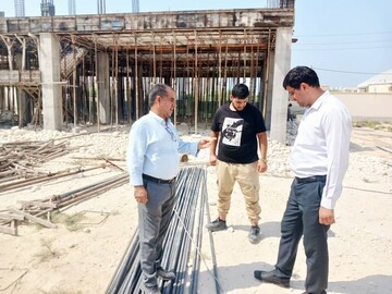 معاون فرمانداری از پروژه مدرسه علمیه خواهران عسلویه بازدید کرد
