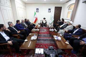 تصاویر/ دیدار وزیر میراث فرهنگی، گردشگری و صنایع دستی با آیت الله حسینی بوشهری