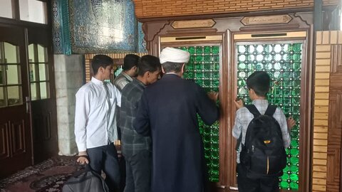 تصاویر/ اردوی زیارتی و سیاحتی طلاب خوی به روستای ممش خان