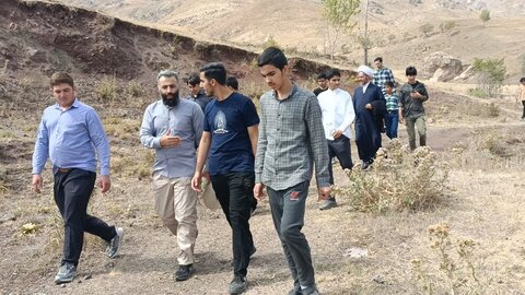 تصاویر/ اردوی زیارتی و سیاحتی طلاب خوی به روستای ممش خان