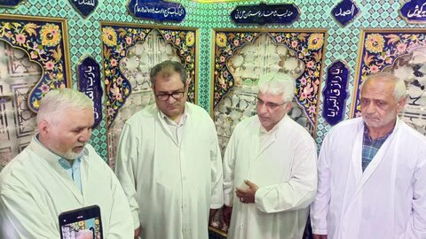 تصاویر/غباروبی و عطرافشانی ضریح امامزاده محمد هلال بن علی (ع)