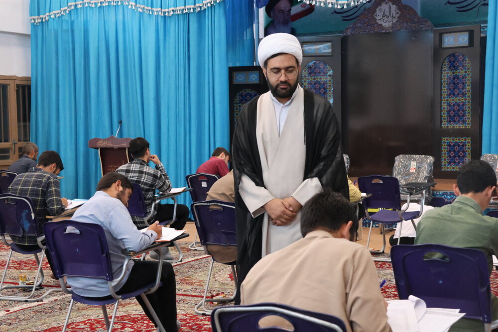 آزمون کتبی استعدادهای برتر در بیرجند برگزار شد