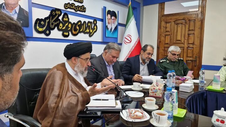 مسئولین برای رفع مشکلات مردم همدل شوند