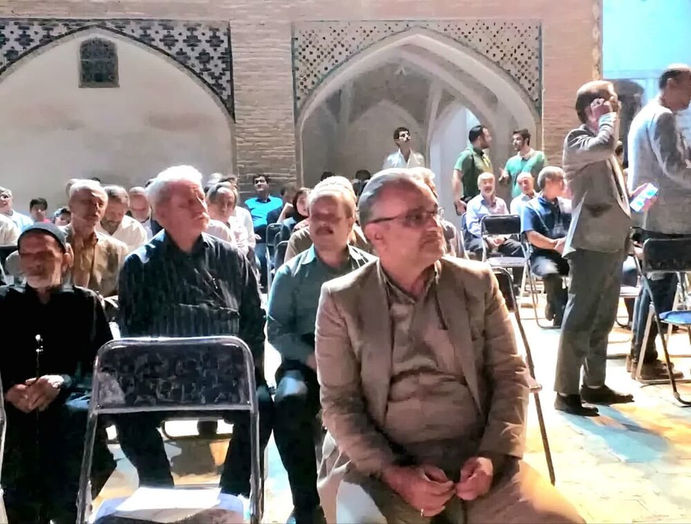 بزرگداشت روز جهانی مساجد در مسجد آقابزرگ کاشان برگزار شد+عکس