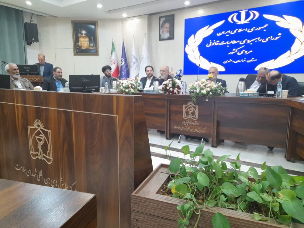 مطالبه‌گری مردمی باید همراه با ارائه راهکار به دولت باشد