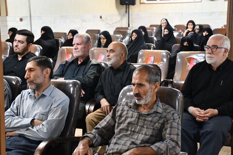 تصاویر/ هفتادویکمین جلسه از سلسله جلسات تفسیر قرآن کریم در خوی