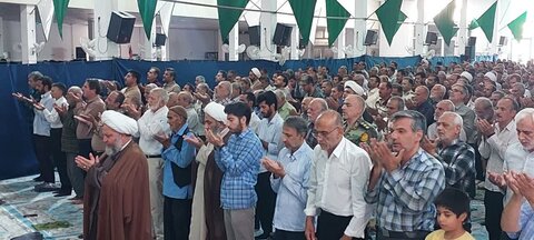 تصاویر/ نمازعبادی سیاسی جمعه آران وبیدگل