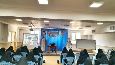 تصاویر/ دوره جریان شناسی رسانه و تدوین موبایلی ویژه بانوان فعال مسجدی و هیئتی در ارومیه