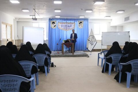 تصاویر/ دوره جریان شناسی رسانه و تدوین موبایلی ویژه بانوان فعال مسجدی و هیئتی در ارومیه