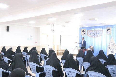 تصاویر/ دوره جریان شناسی رسانه و تدوین موبایلی ویژه بانوان فعال مسجدی و هیئتی در ارومیه