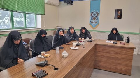تصاویر /جلسه هیات اندیشه ورزان بانوان ستاد عتبات و عالیات استان قزوین برگزار شد