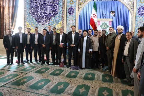 تصاویر اقامه نماز جمعه خرم آباد