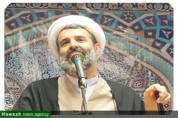 اتحاد، حیاتی‌ترین راهبرد قرآن برای عزت جهان اسلام است