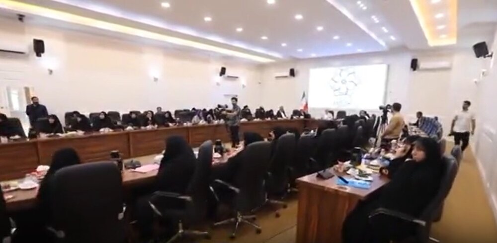 فیلم | مروری کوتاه بر نشست تخصصی «هوش اقتصادی با محوریت حضرت خدیجه(س)» در یزد